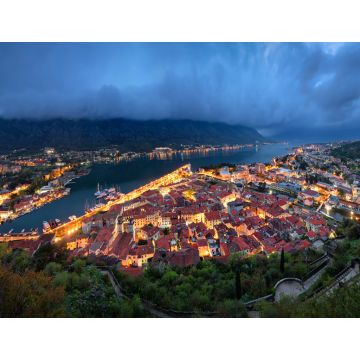 Lais Puzzle - Panorama der Altstadt von Kotor und der Bucht von Kotor in der Abenddämmerung, Montenegro - 1.000 Teile