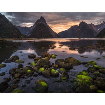 Lais Puzzle - Milford Sound (Piopiotahi) ist eine berühmte Attraktion im Fiordland National Park im Süden Neuseelands - 1.000 Teile