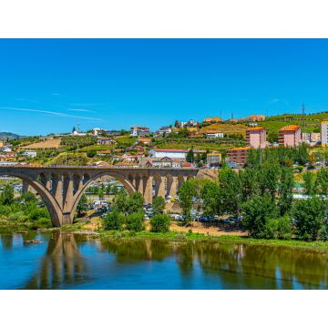 Lais Puzzle - Die Stadt Peso da Regua im Douro-Tal in Portugal - 1.000 Teile
