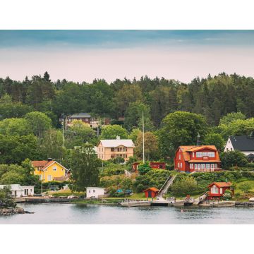 Lais Puzzle - Schweden. Schöne rote und gelbe schwedische Holzblockhäuser Häuser auf felsigen Insel Küste im Sommer Abend - 1.000 Teile