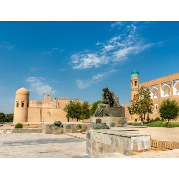 Lais Puzzle - Statue von Al-Khwarizmi vor der Itchan Kala in Chiwa, Usbekistan - 1.000 Teile