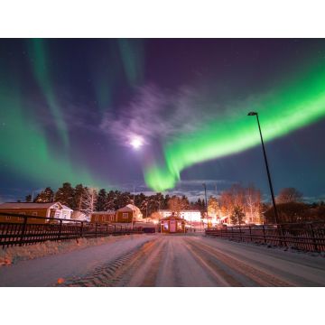 Lais Puzzle - Nordlichter über einer kleinen Stadt. Nykarleby/Uusikaarlepyy, Finnland - 1.000 Teile