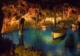 Lais Puzzle - In der Drach-Höhle von Mallorca mit geologischen Mineralien und blauem See in Spanien - 1.000 Teile