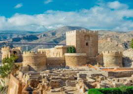Lais Puzzle - Mittelalterliche Burg Alcazaba von Almeria - 100, 200, 500 & 1.000 Teile