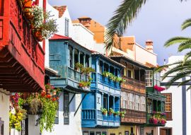 Lais Puzzle - Traditionelle Kolonialarchitektur der Kanarischen Inseln. Hauptstadt von La Palma - Santa Cruz mit bunten Balkonen - 100, 200, 500 & 1.000 Teile