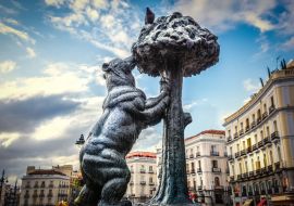 Lais Puzzle - Bären- und Erdbeerbaumstatue in Puerta del Sol in Madrid - 1.000 Teile