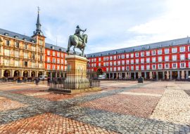 Lais Puzzle - Plaza Mayor mit Statue von König Philip III in Madrid, Spanien - 100, 200, 500 & 1.000 Teile