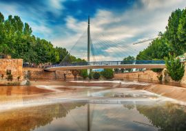 Lais Puzzle - Blick auf eine Hängebrücke über Fluss in Murcia - 100, 200, 500 & 1.000 Teile