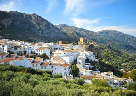 Lais Puzzle - Pueblos Blancos - Panoramablick auf Zuheros, Subbética, Córdoba, Spanien - 100, 200, 500 & 1.000 Teile