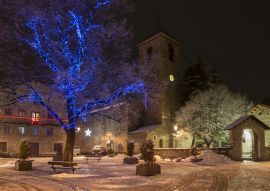 Lais Puzzle - Winterlandschaft mit Schnee in Spanien. Benasque zu Weihnachten, Aragon, Spanien - 100, 200, 500 & 1.000 Teile