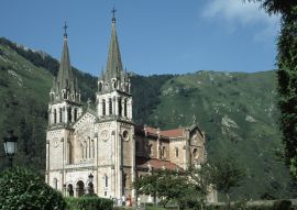 Lais Puzzle - Kirche von Covadonga, Asturien - 100, 200, 500 & 1.000 Teile