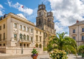Lais Puzzle - Rathaus mit Kathedrale Sainte Croix d Orleans, Orleans - 100, 200, 500 & 1.000 Teile