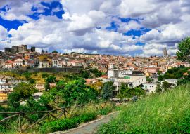 Lais Puzzle - Schöne mittelalterliche Dörfer (Borgo) Italiens - malerische Melfi in der Basilikata - 100, 200, 500 & 1.000 Teile