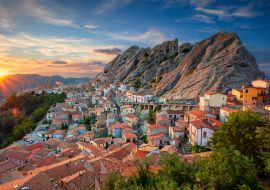 Lais Puzzle - Pietrapertoza, Italien, Stadtbild-Luftbild der mittelalterlichen Stadt während eines schönen Sonnenuntergangs - 1.000 Teile