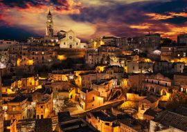 Lais Puzzle - Matera, Basilikata, Italien: Landschaft der Altstadt in der Abenddämmerung unter einem dramatischen Himmel - 100, 200, 500 & 1.000 Teile