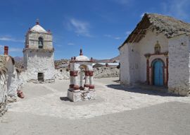 Lais Puzzle - Kirche von Parinacota, winziges Dorf der chilenischen Anden - 100, 200, 500 & 1.000 Teile