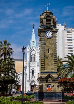 Lais Puzzle - Antofagasta, Chile: Mini Big Ben und Kirche auf der Plaza Colon. - 100, 200, 500 & 1.000 Teile
