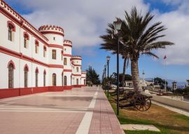 Lais Puzzle - Militärgebäude im Santa Lucia Park, La Serena, Region Coquimbo, Chile - 100, 200, 500 & 1.000 Teile