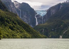 Lais Puzzle - Hängender Gletscher des Queulat-Nationalparks (Chile) - 100, 200, 500 & 1.000 Teile