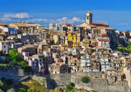 Lais Puzzle - Das Dorf Badolato, Kalabrien, Italien - 100, 200, 500 & 1.000 Teile