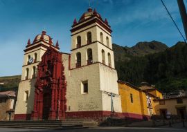 Lais Puzzle - Kolonialkirche auf der Plaza de Armas der Stadt Huancavelica, Peru - 100, 200, 500 & 1.000 Teile