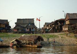 Lais Puzzle - Die Elendsviertel des Dorfes Belen in Iquitos, Peru - 100, 200, 500 & 1.000 Teile