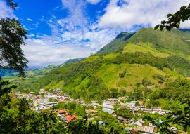 Lais Puzzle - Landschaft des peruanischen Pozuzo-Dschungels der Provinz Oxapampa im Departement Pasco - 100, 200, 500 & 1.000 Teile