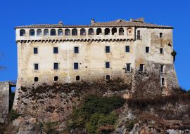 Lais Puzzle - Das Schloss von Pescolanciano(IS) - 100, 200, 500 & 1.000 Teile