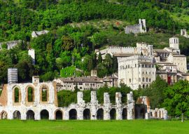 Lais Puzzle - Panorama von Gubbio - mittelalterliche Stadt in Umbrien, Italien - 100, 200, 500 & 1.000 Teile
