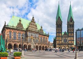 Lais Puzzle - Panoramablick auf den Bremer Marktplatz mit Rathaus und Bremer Dom, Deutschland - 100, 200, 500 & 1.000 Teile