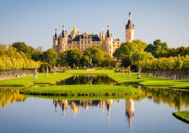 Lais Puzzle - Schweriner Schloss spiegelt sich im See - 100, 200, 500 & 1.000 Teile