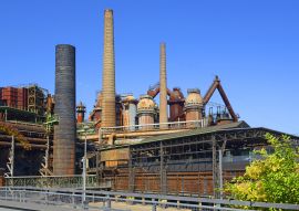 Lais Puzzle - Alte Eisenhütte in Völklingen. Die Völklinger Hütte wurde von der UNESCO zum Weltkulturerbe erklärt, Deutschland - 100, 200, 500 & 1.000 Teile