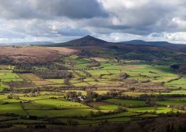 Lais Puzzle - Der Zuckerhut, ein Berg nordwestlich von Abergavenny in Monmouthshire, Wales - 100, 200, 500 & 1.000 Teile