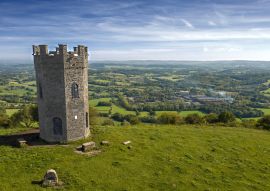 Lais Puzzle - Aussichtsturm über Cwmbran in Südwales. bekannt als der "Folly Tower" - 100, 200, 500 & 1.000 Teile