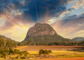 Lais Puzzle - Glass House Mountains National Park in Australien mit dramatischem Sonnenlicht - 100, 200, 500 & 1.000 Teile