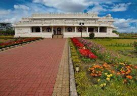 Lais Puzzle - Ostindien, Bundesstaat Assam, der Tempel von Tirupati Balaji Mandir ist zehn Kilometer von der Stadt Guwahati, Indien - 500 & 1.000 Teile