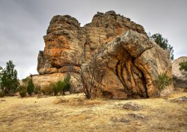 Lais Puzzle - Felsformation im Mount Arapiles State Park in der Region Wimmera in Victoria, Australien - ein bekanntes Ziel für Kletterer - 100, 200, 500 & 1.000 Teile
