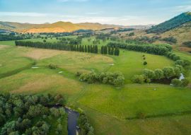 Lais Puzzle - Luftbildlandschaft von Wiesen und Weiden des Mitta Mitta Valley in der Nähe von Eskdale, Victoria, Australien bei Sonnenuntergang - 100, 200, 500 & 1.000 Teile