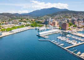 Lais Puzzle - Eine Luftaufnahme des Constitution Dock in Hobart, Tasmanien, Australien an einem sonnigen Tag - 100, 200, 500 & 1.000 Teile