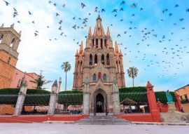 Lais Puzzle - Parroquia Archangel Kirche Jardin Plaza San Miguel de Allende, Mexiko. Die Pfarrkirche entstand im XVI. Jahrhundert. - 100, 200, 500 & 1.000 Teile