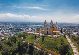Lais Puzzle - Schöne Luftaufnahme von Puebla Mexiko und seine Kirche, Mexiko - 100, 200, 500 & 1.000 Teile