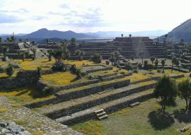 Lais Puzzle - Pyramide und alte Ruinen bei Cantona gegen bewölkten Himmel am sonnigen Tag, Mexiko - 100, 200, 500 & 1.000 Teile