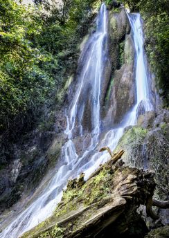 Lais Puzzle - Cedral-Wasserfall in der Sierra Gorda, Pinal de Amoles, Querétaro, Mexiko - 100, 200, 500 & 1.000 Teile