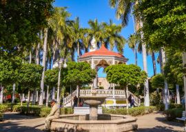 Lais Puzzle - Pavillon und Brunnen im Park von El Fuerte, in der Stadt El Fuerte im Bundesstaat Sinaloa, Mexiko - 100, 200, 500 & 1.000 Teile