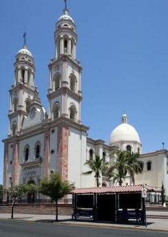 Lais Puzzle - Kathedrale von Culiacan, Mexiko - 100, 200, 500 & 1.000 Teile