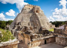 Lais Puzzle - Magier (Piramide del adivino) in der alten Maya-Stadt Uxmal, Mexiko - 100, 200, 500 & 1.000 Teile