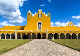 Lais Puzzle - Kirche und Kloster in Izamal, Yucatan, Mexiko, spanische Kolonialstadt Gelb, Convento de San Antonio auf der Halbinsel Yucatan - 100, 200, 500 & 1.000 Teile