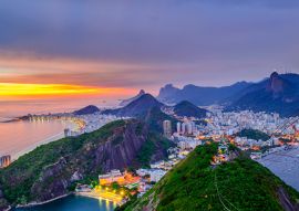 Lais Puzzle - Blick bei Sonnenuntergang auf Copacabana, Corcovado und Botafogo in Rio de Janeiro. Brasilien - 100, 200, 500 & 1.000 Teile