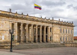 Lais Puzzle - Kolumbianisches Nationalkapitol und Kongress am Bolivar-Platz - Bogota, Kolumbien - 100, 200, 500 & 1.000 Teile