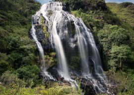 Lais Puzzle - Langzeitbelichtung eines Wasserfalls namens El manto de la Virgen in Santander, Kolumbien - 100, 200, 500 & 1.000 Teile